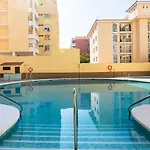 Floor Sea View With Seasonal Pool Walking Distance To The By Namaste Elite شقة توريمولينوس
